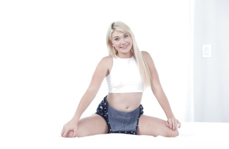 Zelda Morrison naked star pic