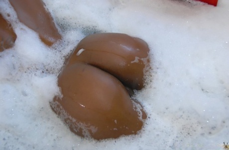 wet ebony naked photo