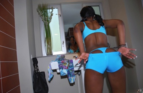 ebony shorts hot sex img
