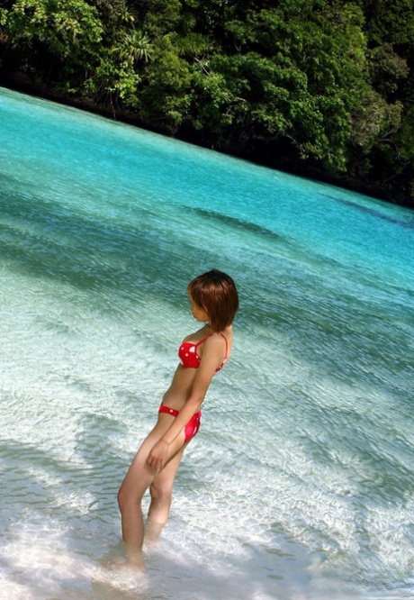 japanski bikini odrasli arhiva