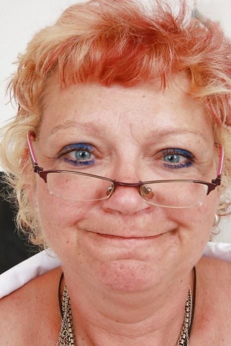 bedstemor ansigt kunst perfekt img