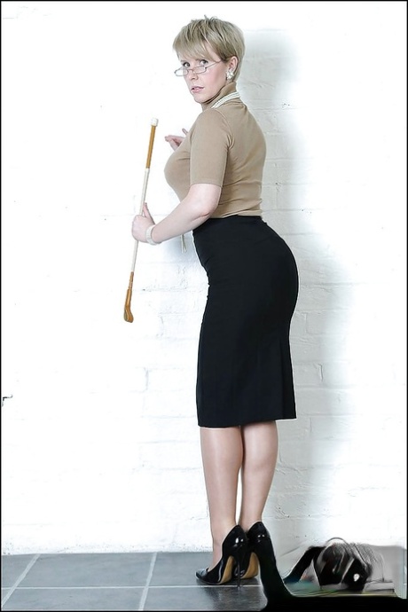 femme de ménage asiatique xxx adulte photos