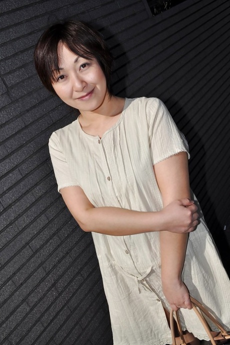 japanese mom sexy nude pic