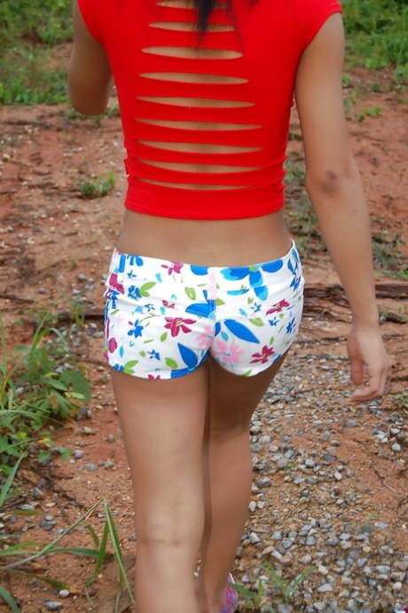 ladyboy solo best picture