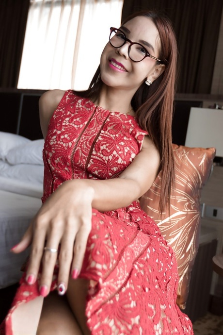 Ladyboy Yumi model erotic photo