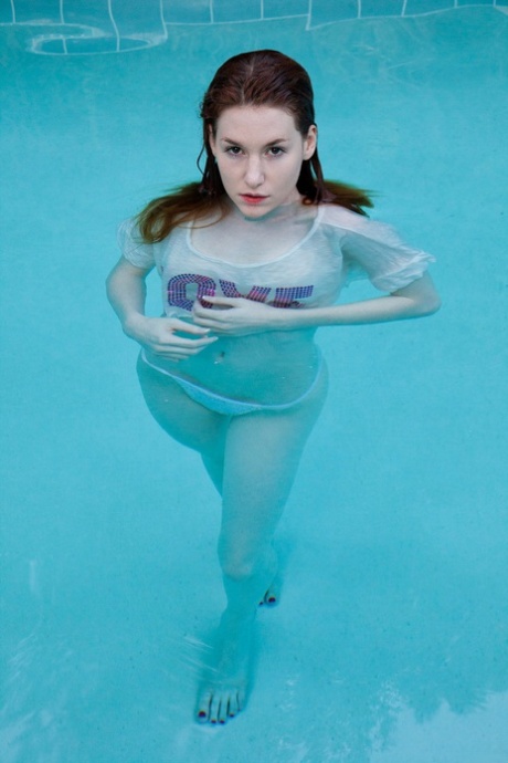 swimming pool hot img