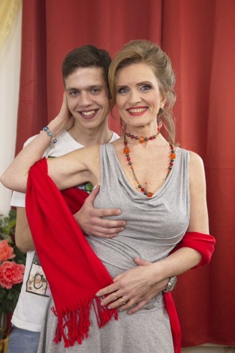 lepa azijka lepa porno slika