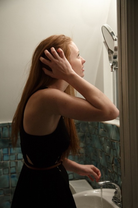 sexy redhead xxx pictures