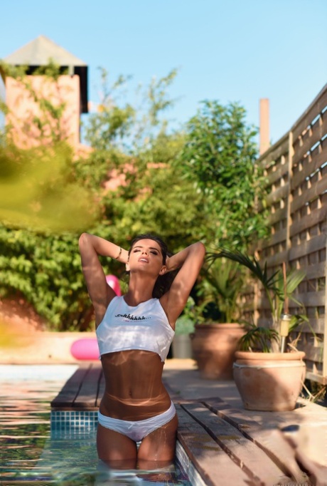 Adele Taylor model perfect galleries