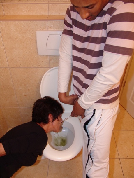 pisse mature nus pornographiques images