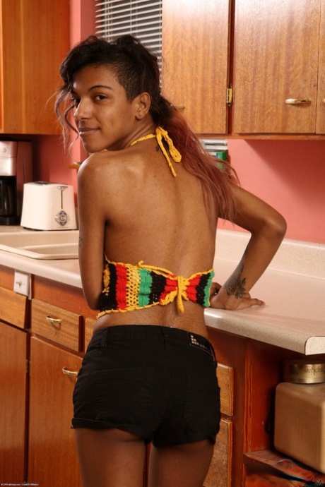 exotic teen nude images