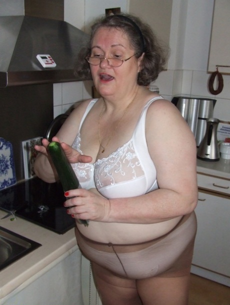oma panty beste porno foto