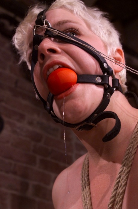 blondi bdsm xxx kuuma galleria