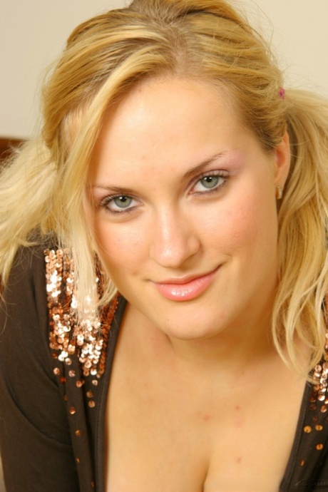 pretty face hot sexy photos