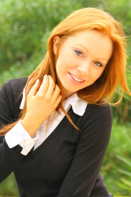 Alex Sim Wise pretty model images