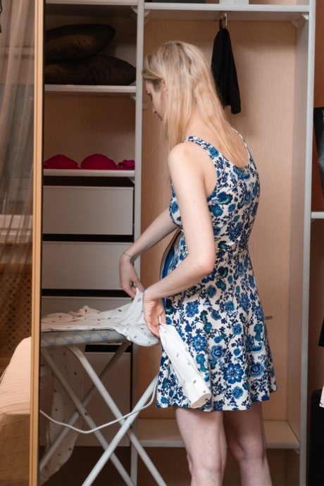 seksi haljina lijepa gola fotografija