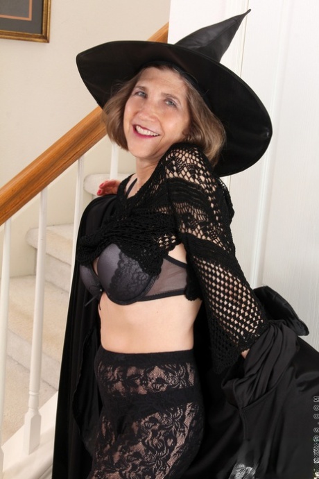 Bobby Bentley free actress img