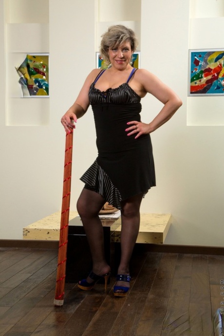 mollig facesitting sexy kunst galerijen