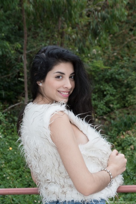 kosmato muco perilo seksi xxx slika