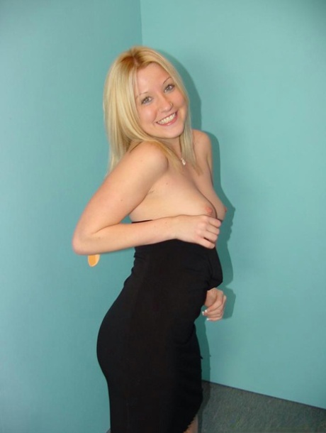 Crystal Blue pretty actress img