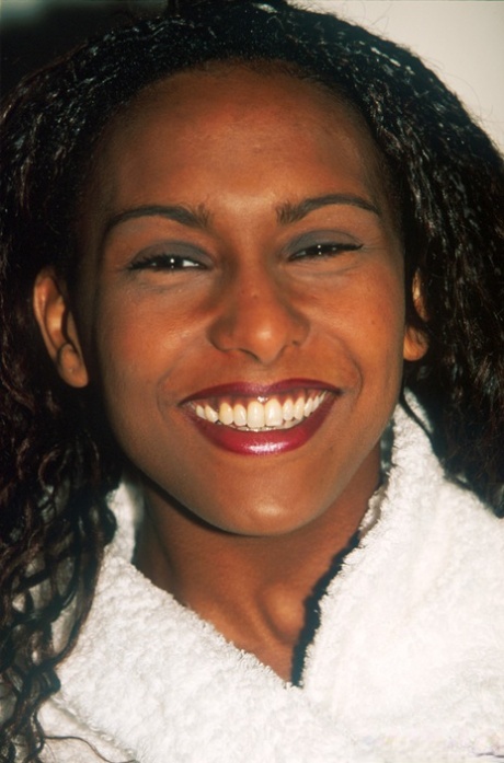 Monique Covet beautiful star img