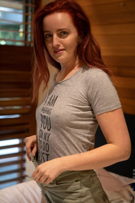 Charlie Forde exclusive actress pic