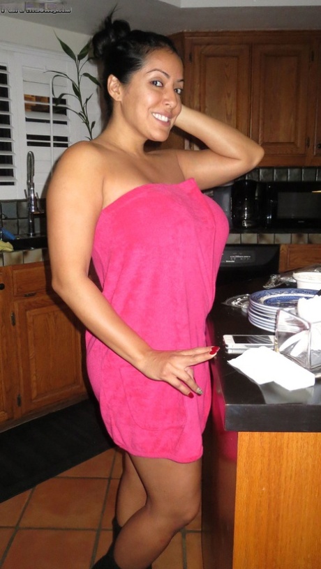 mature latina naked pictures