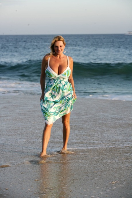 playa madura exclusivo caliente archivo