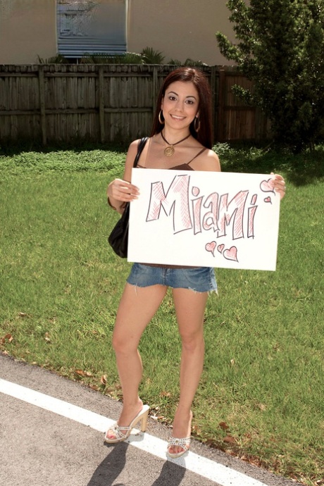 Nikki Vee best star pics