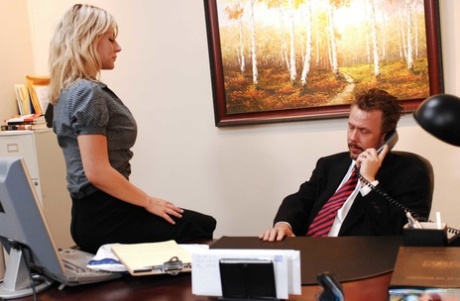 seducción de secretaria porno arte imagen