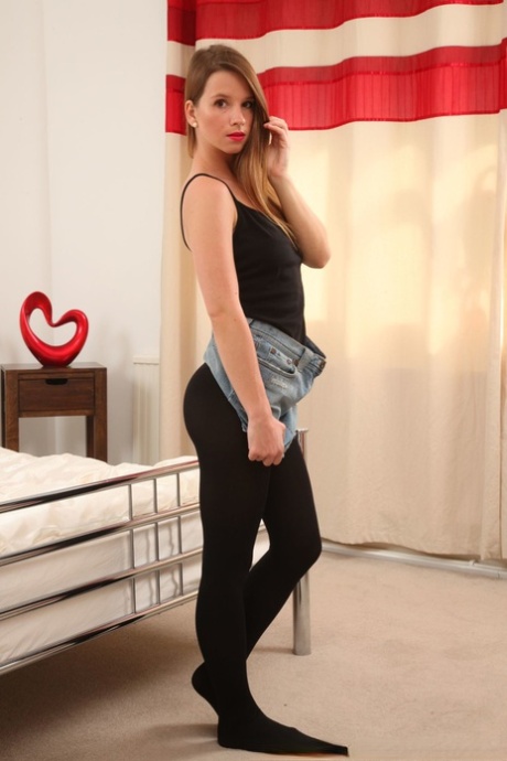 Vanessa Mio model adult photo