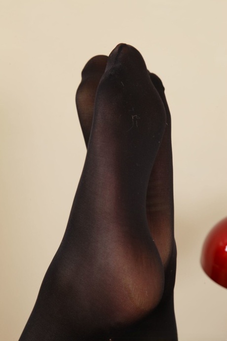nylon zolen porno van hoge kwaliteit foto
