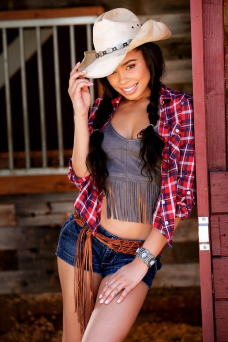 Briana Ashley pretty actress image