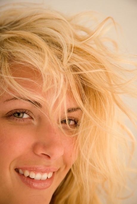 Netty Maj erotic actress img