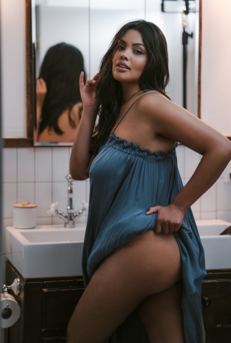 chica latina hermosa alta calidad fotos