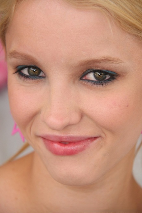 Missy Mae model porn image