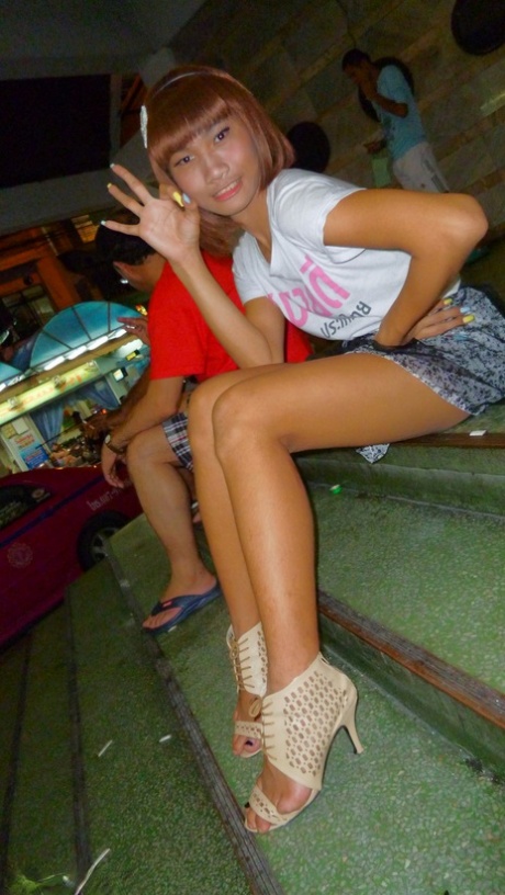 Pattaya travestisi porno resim
