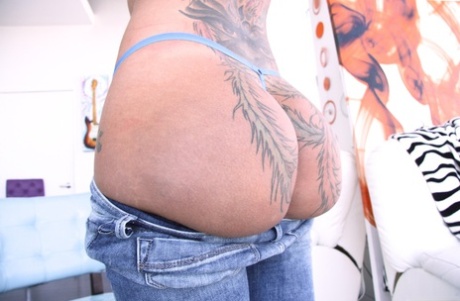 Bella Bellz nice model archive