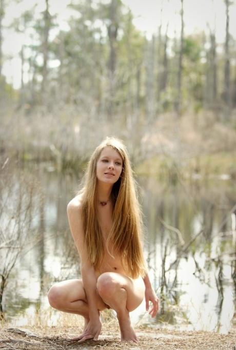 Mandi Collins beautiful model picture