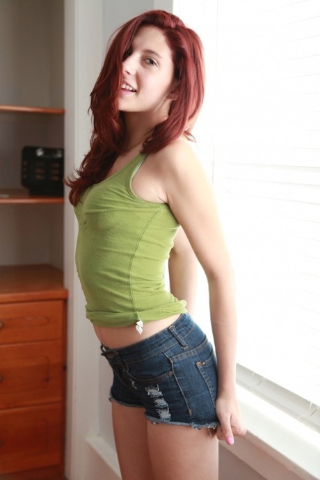 tiny redhead sexy xxx pic