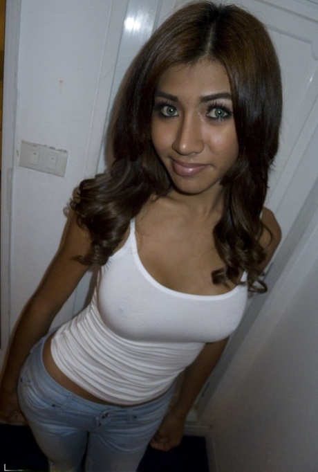 Ladyboy Narnia model pornographic photos