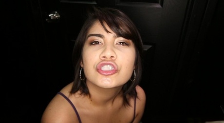 latina sæd i munden dejligt bedst fotos