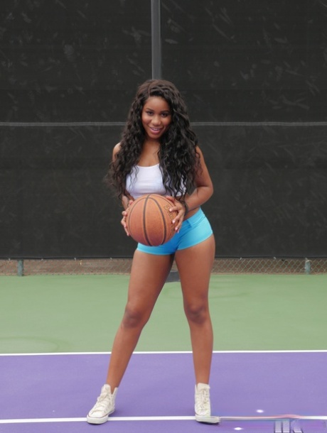 ebony shorts free naked image