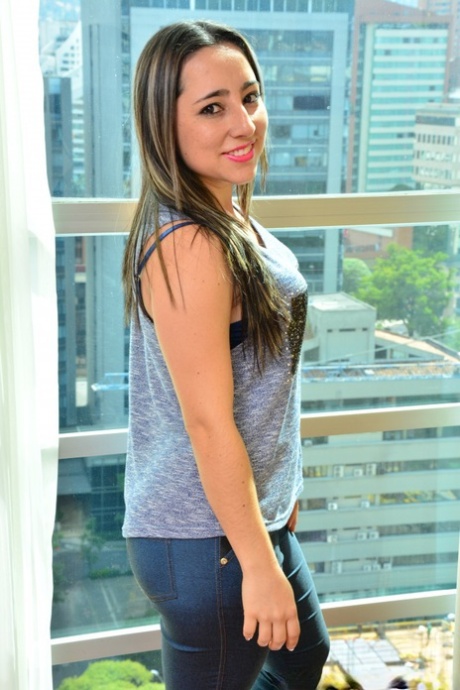 Alex Moreno star erotic image