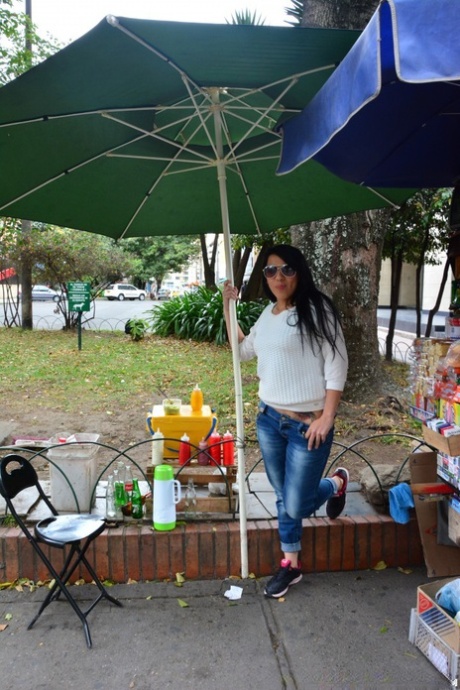 Alex Moreno hot star picture