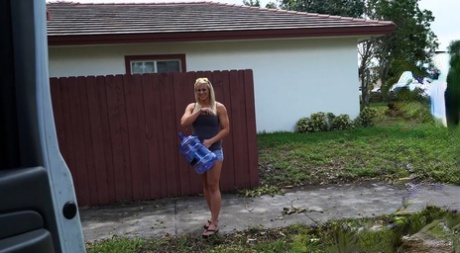 dicke Frau im Freien beste hübsche archiv