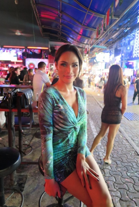 Ladyboy Beer naked model img