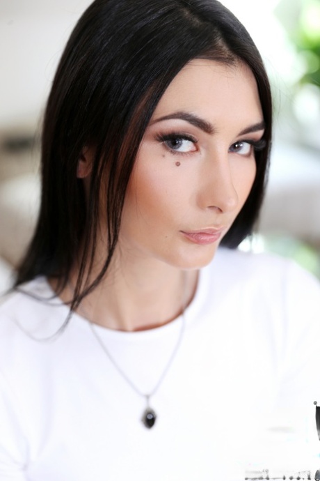 Bambi Joli pornstar pictures
