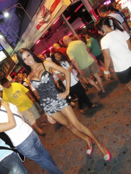 mucama xxx caliente archivo