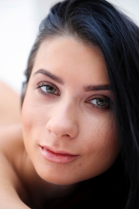 Nicole Black model nudes pic